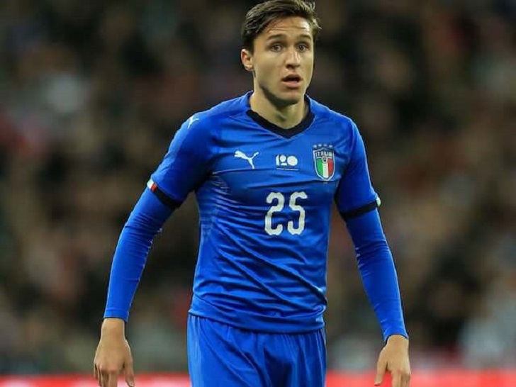 Frederico Chiesa in action for Italy