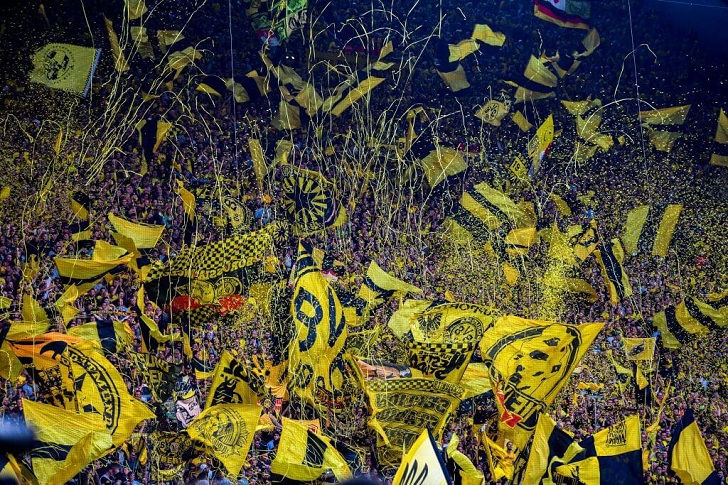 Frankfurt look to stop Dortmund in their tracks